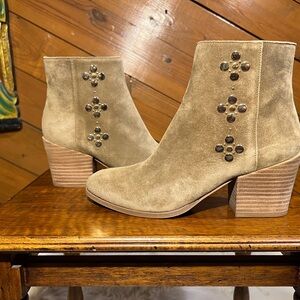 Frye Boots NEW IN BOX! ♥️